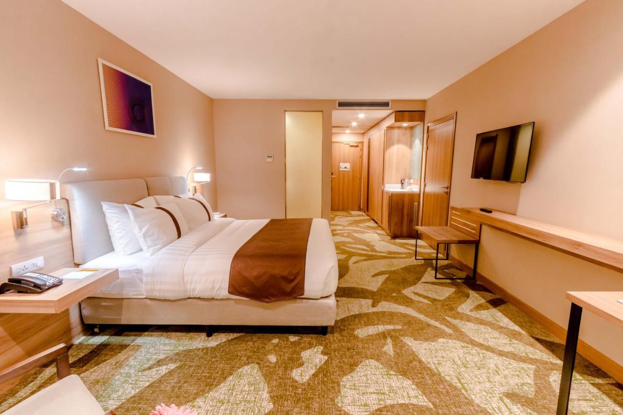 Holiday Inn Ulaanbaatar By Ihg Екстериор снимка