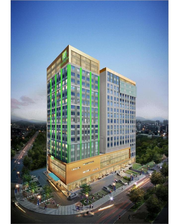 Holiday Inn Ulaanbaatar By Ihg Екстериор снимка