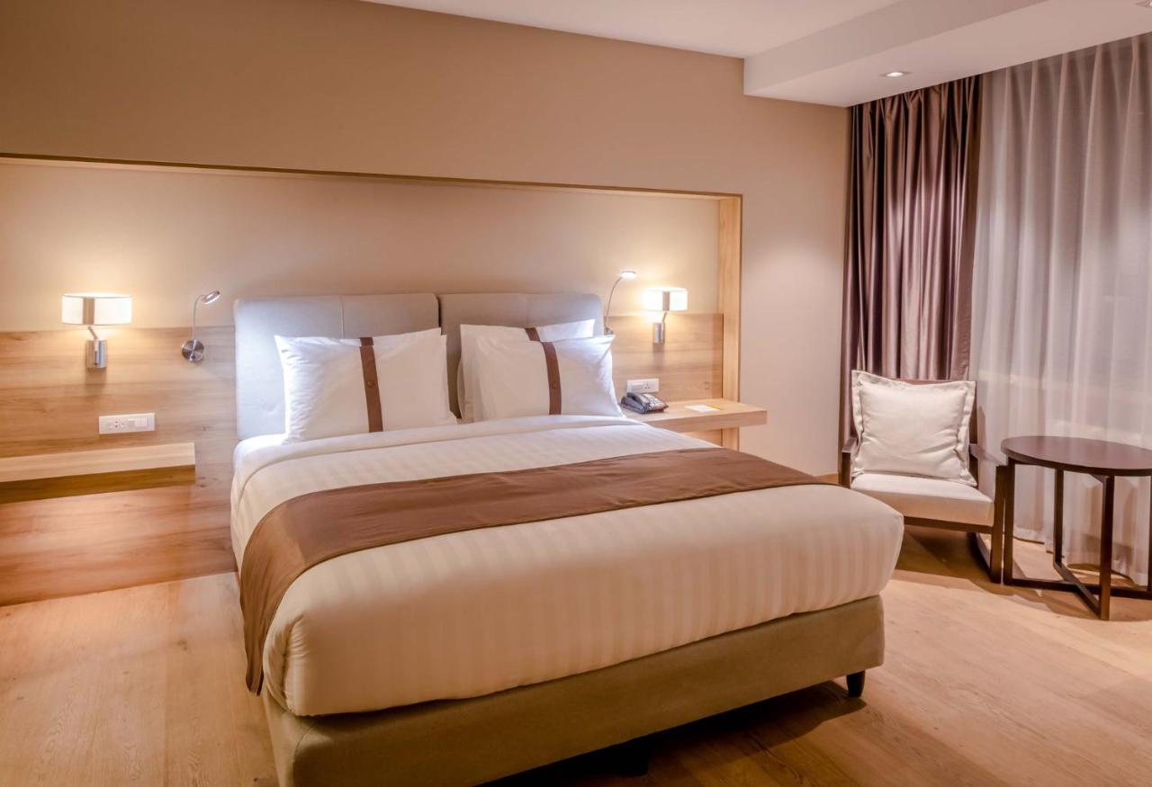 Holiday Inn Ulaanbaatar By Ihg Екстериор снимка