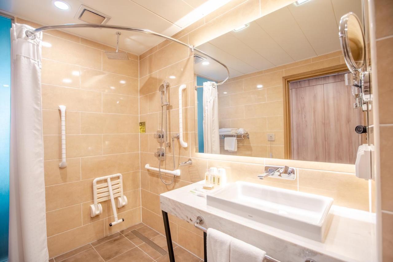 Holiday Inn Ulaanbaatar By Ihg Екстериор снимка