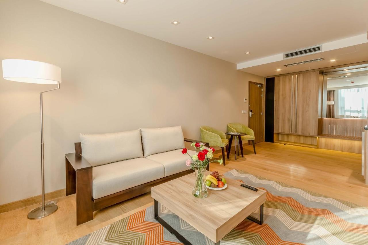 Holiday Inn Ulaanbaatar By Ihg Екстериор снимка