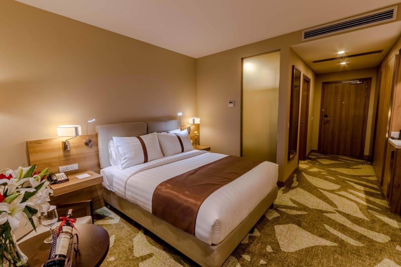Holiday Inn Ulaanbaatar By Ihg Екстериор снимка