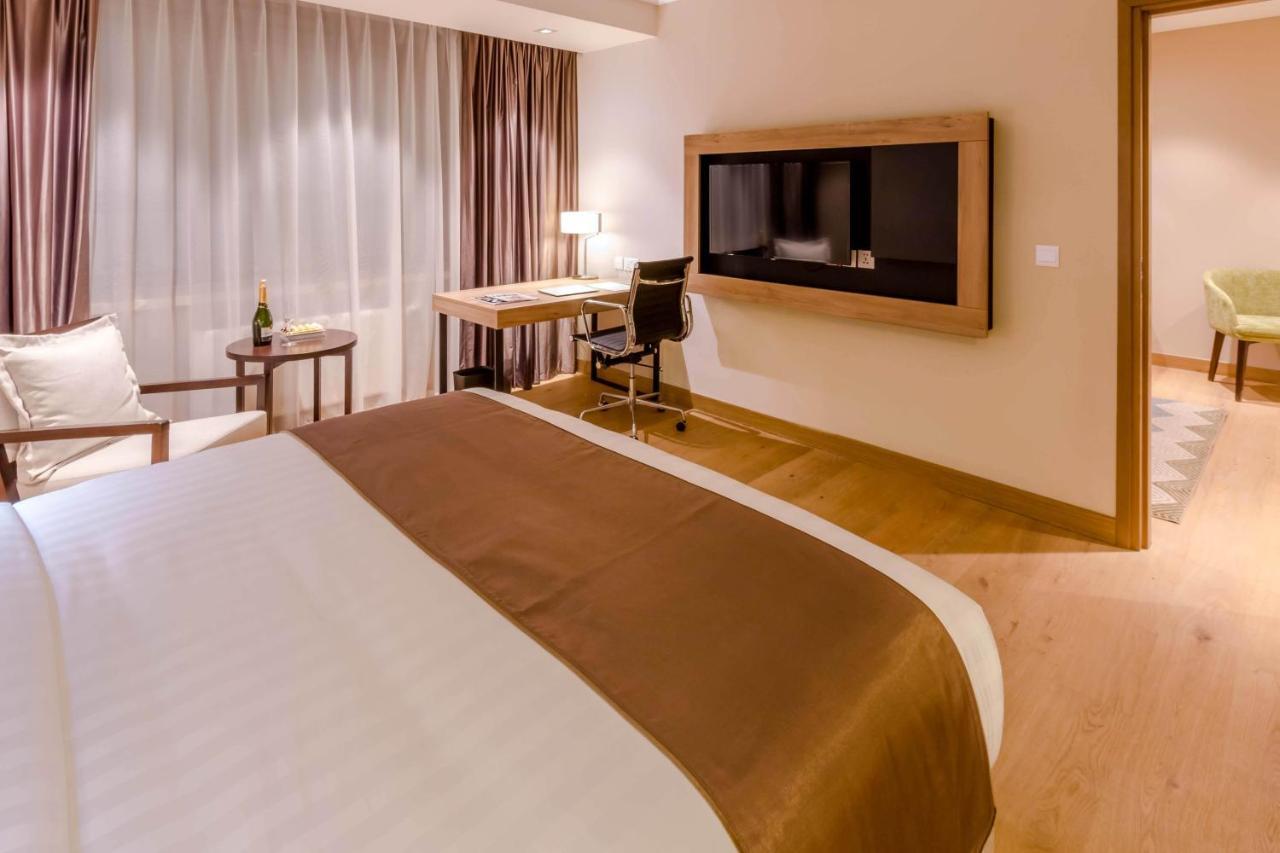 Holiday Inn Ulaanbaatar By Ihg Екстериор снимка