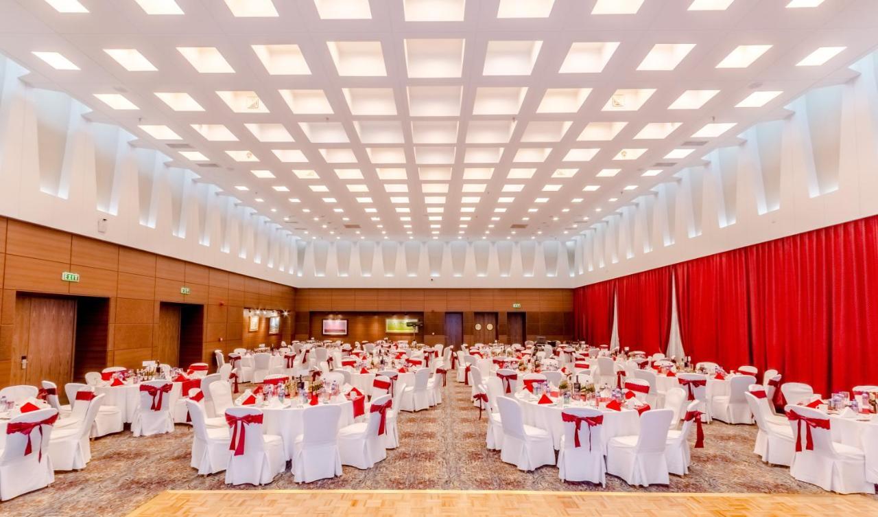Holiday Inn Ulaanbaatar By Ihg Екстериор снимка